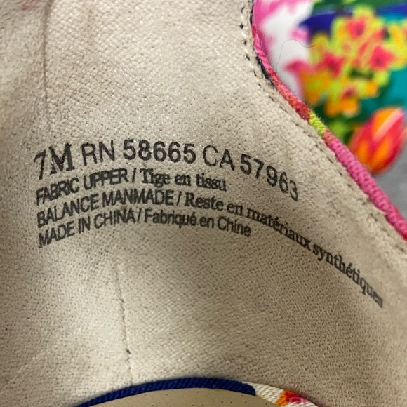 Floral and Fabulous Bp Heels - Size 7M - Picture 5 of 12